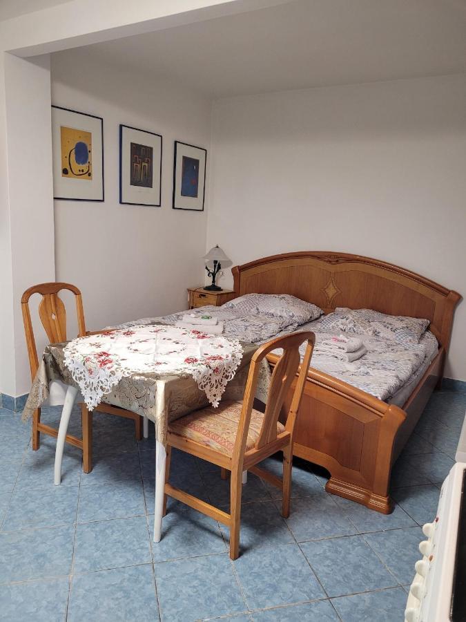 Penzion Duong Apartments Κάρλοβι Βάρι Εξωτερικό φωτογραφία